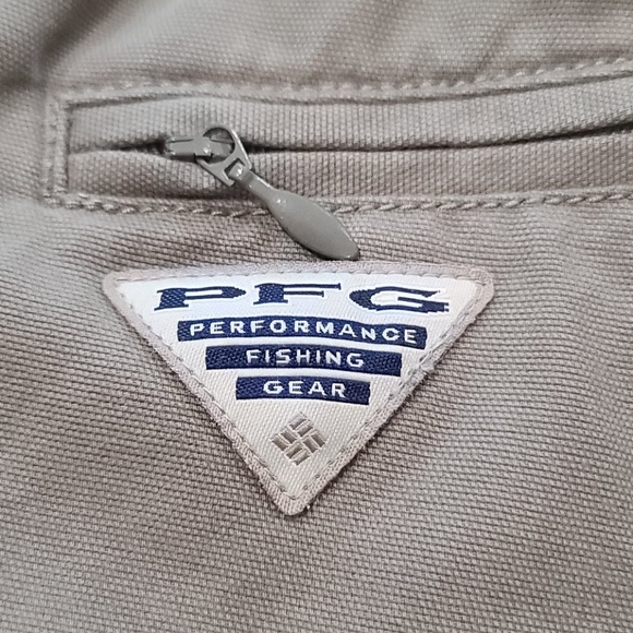 Men's Columbia PFG cargo shorts size XL
